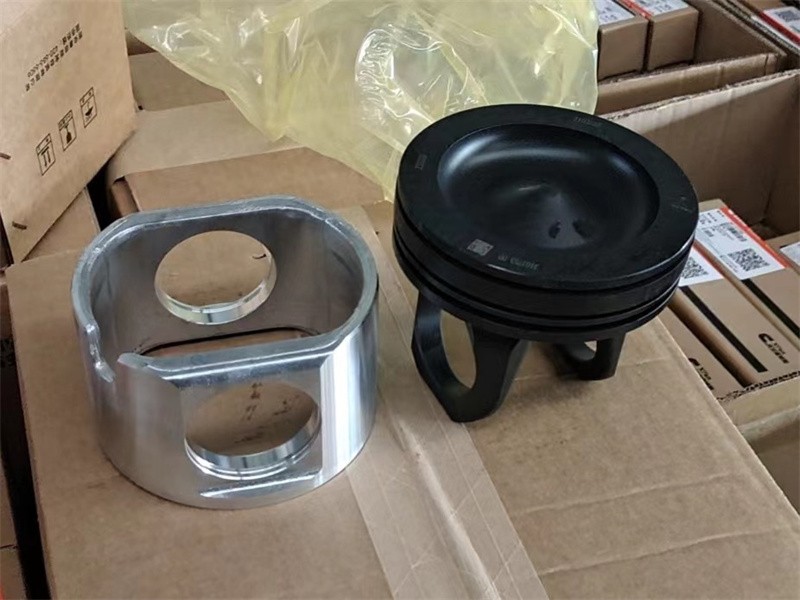 M11 engine piston 3103752